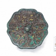 Bronze mirror, Zhou Dynasty, Warring States period (480-221 BC)