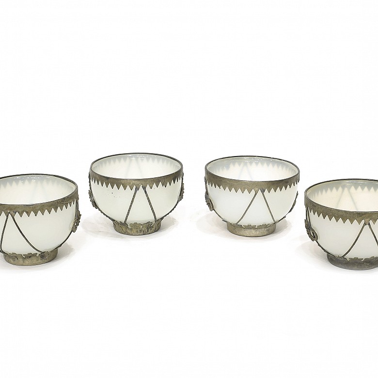 Set of glass bowls and metal mount, 20th century - 1