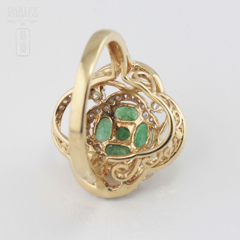 Ring in 18k yellow gold, emeralds and diamonds. - 3