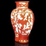 A red and white Beijing glass vase, Qianlong mark