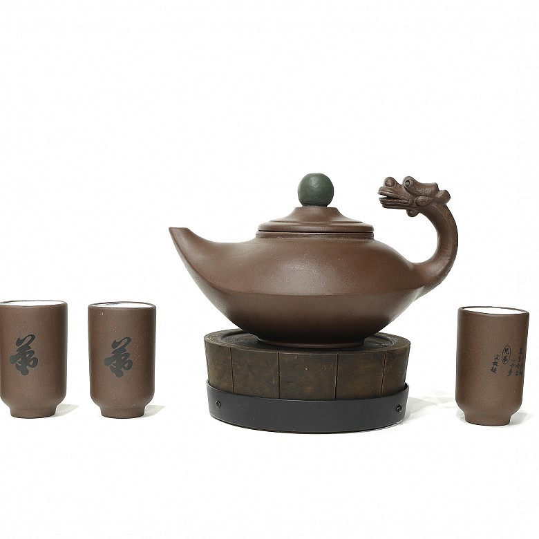 Teapot with five tea glasses, Yixing, 20th century