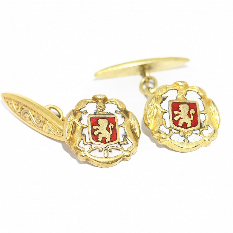 Cufflinks in 18k gold with enamels
