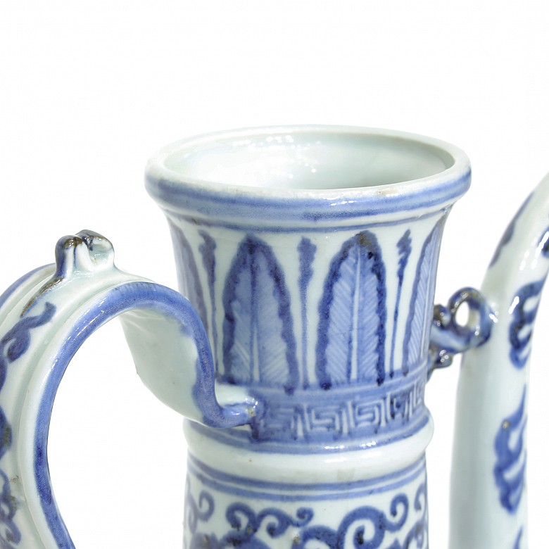 Jarra de cerámica, azul y blanco, S.XX