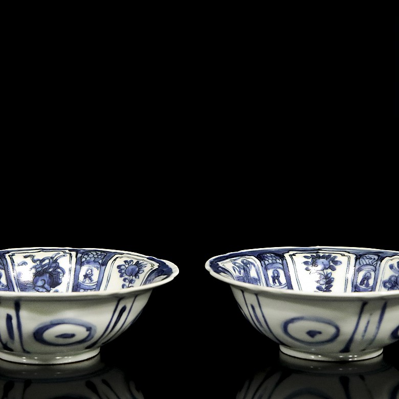 Pair of plates, blue and white, with landscapes, 20th century - 4