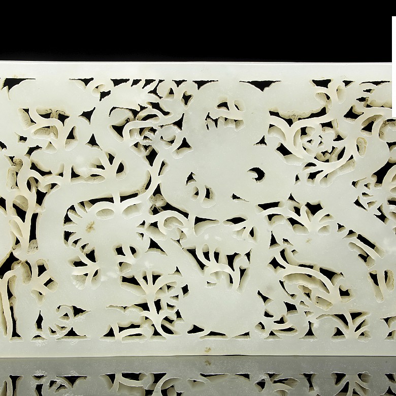 Carved jade reticulated plaque, Qing dynasty