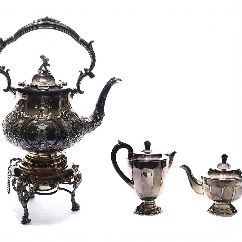 Set of seven pieces of silver plated metal, 20th century