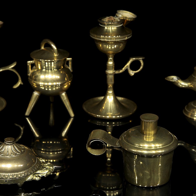 Set of eight brass utensils, 19th - 20th century - 4