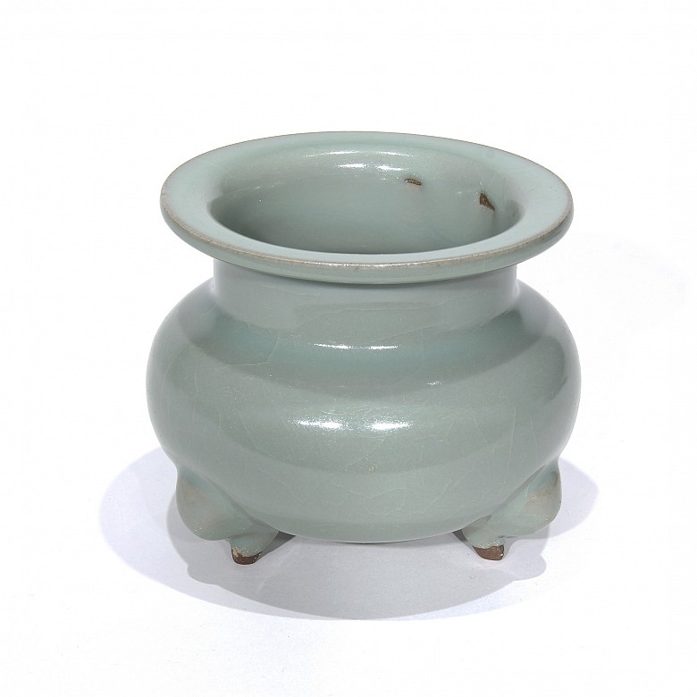 Incensario de cerámica celadón Donggou, dinastía Song (960 - 1279)