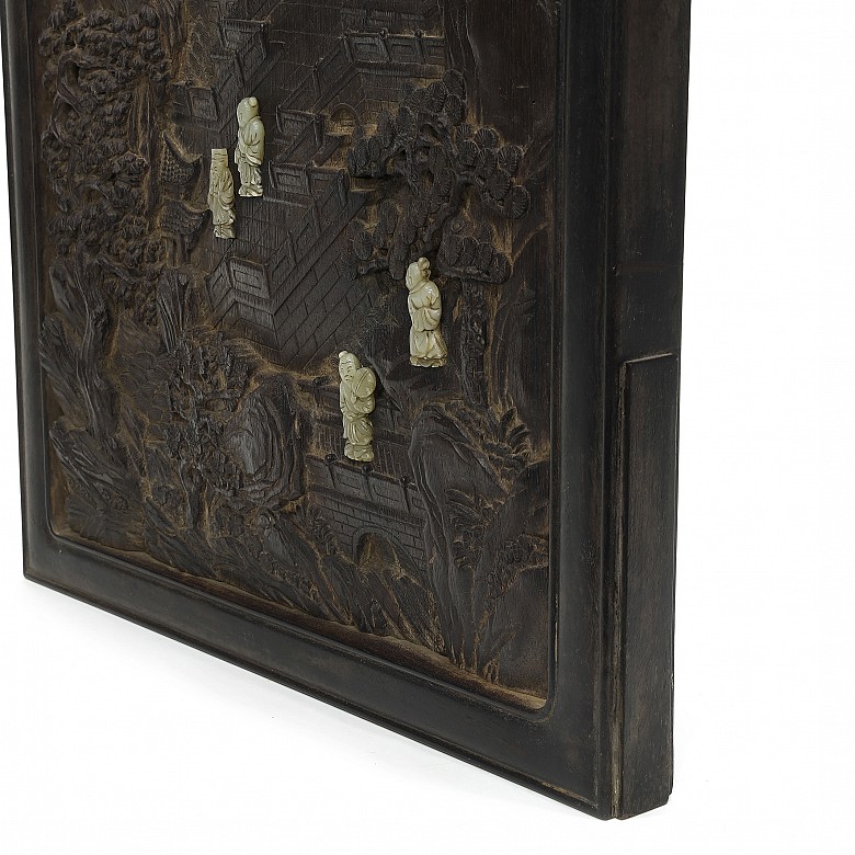 Panel de madera con cuatro piezas de jade, dinastía Qing (1644 - 1912)