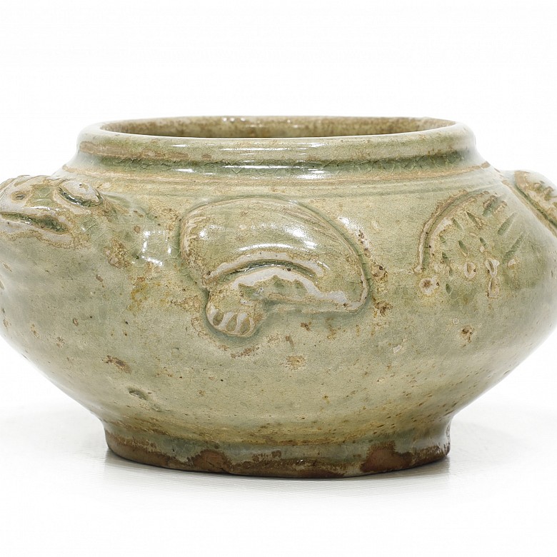Turtle-shaped bowl, Yue style.