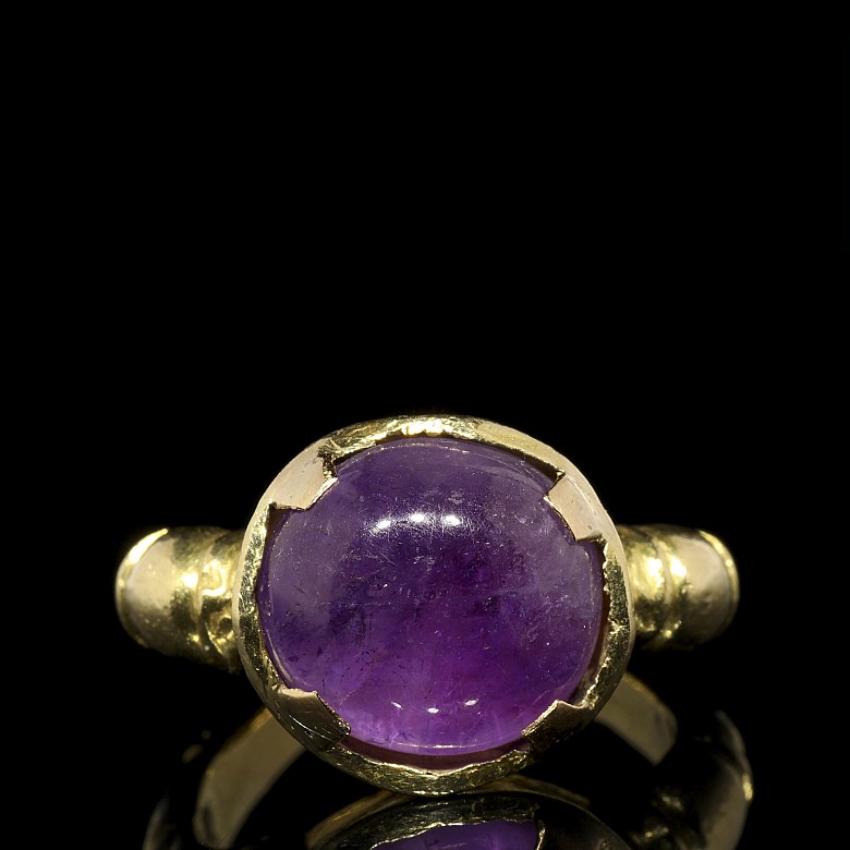 Ring with amethyst in 20k yellow gold - 1