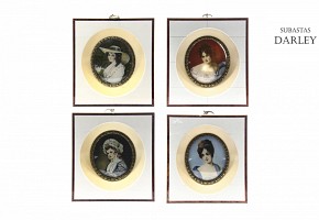 Lote de cuatro miniaturas con retratos de damas, s.XIX
