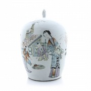 Porcelain vase with lid, China, 19th-20th century