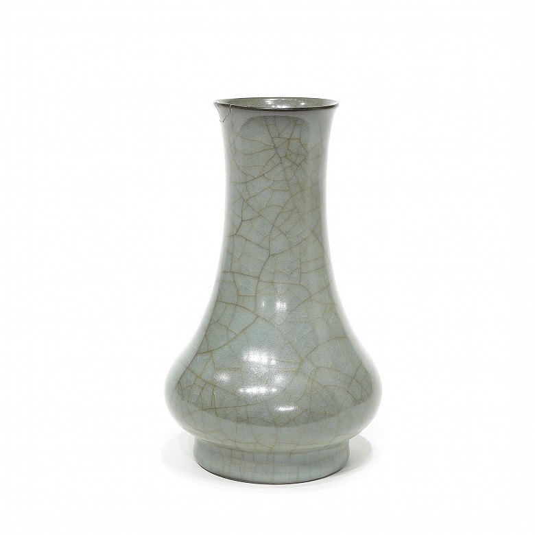 Jarrón de cerámica Longquan, dinastía Song del Sur (1127 - 1279)
