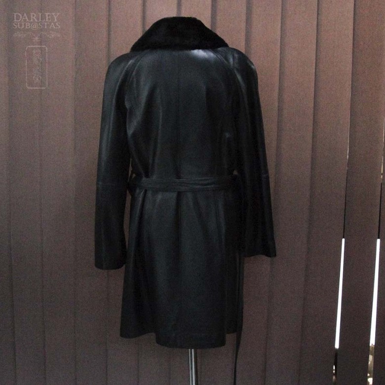 Coat three quarter nappa leather and hair collar. - 2