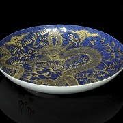 Porcelain dish with blue background, 20th century - 2