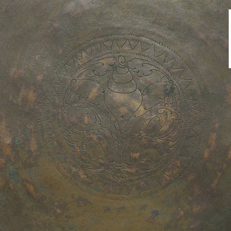Gran bandeja de cobre indonesio, Talam. S.XIX - XX - 2