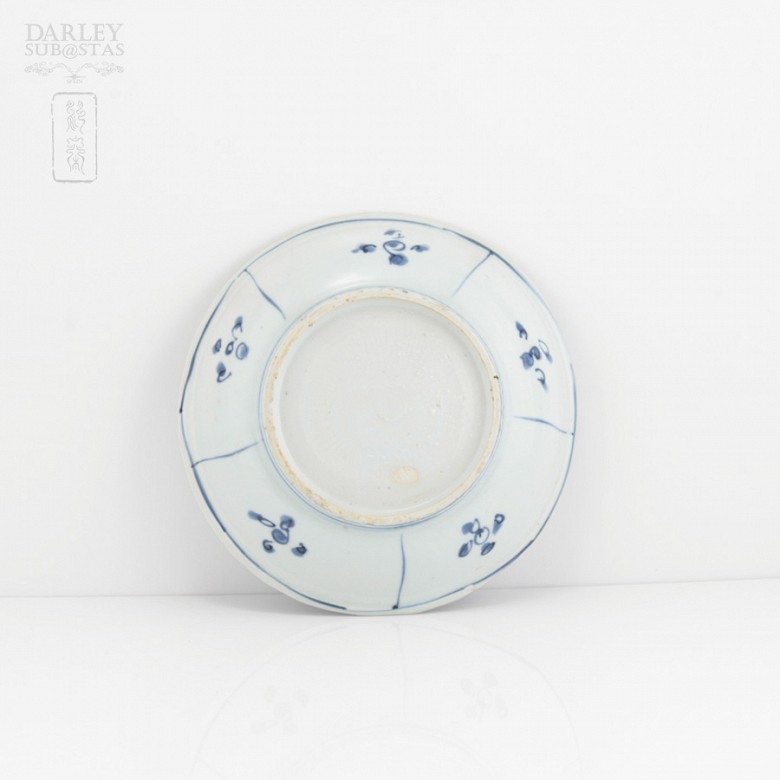 Deep porcelain china dish, X.XIX - 3