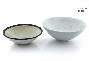 Dos cuencos de porcelana china, s.XX