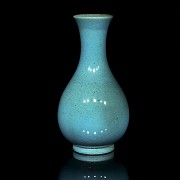Chinese blue-green glazed vase, 20th century - 1