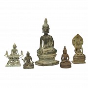 Grupo de cinco esculturas de bronce de Buddha