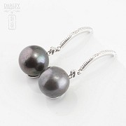 Grey pearl earrings in 18k White Gold - 1