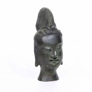 Sculpture representing the head of Guanyin, China, pps.s.XX.
