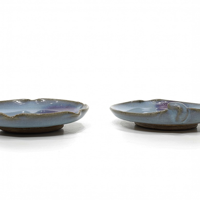 Pair of Junyao ceramic plates, Song style.