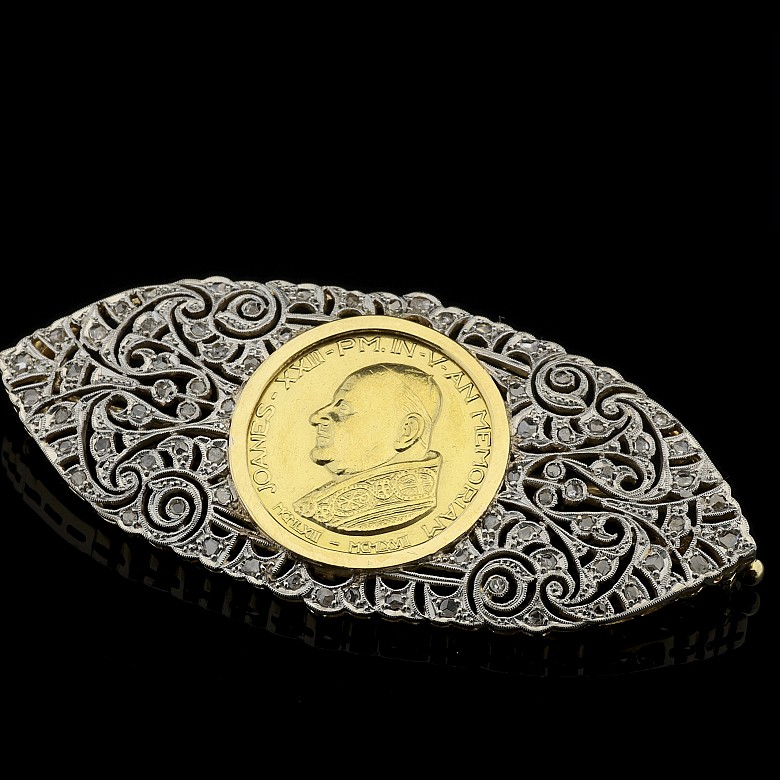 Broche de oro amarillo 18 k con moneda - 1