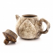 Chinese clay teapot, Yixing. - 1