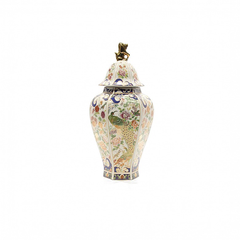 Porcelain vase, Frazzarte Classic, Portugal, 20th century