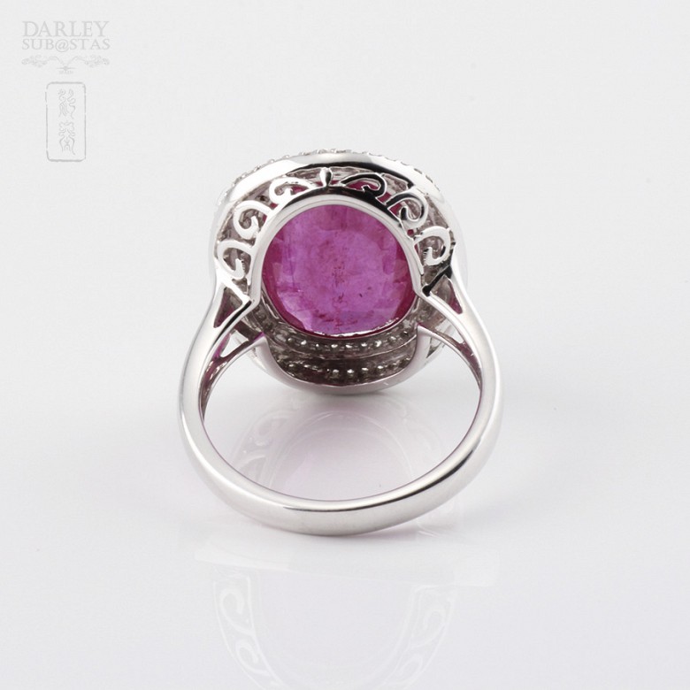 Ring with ruby ​​10.45cts and diamonds in 18K white gold. - 3