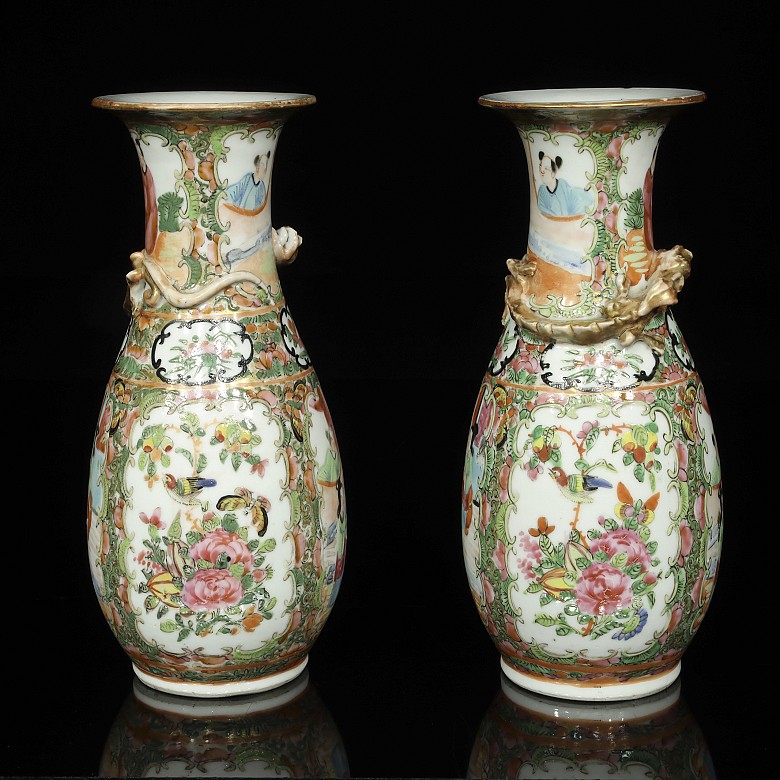 Pair of small Cantonese vases, 20th century