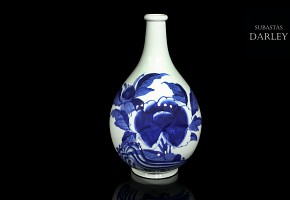 Botella-jarrón de porcelana, azul y blanco, S.XX