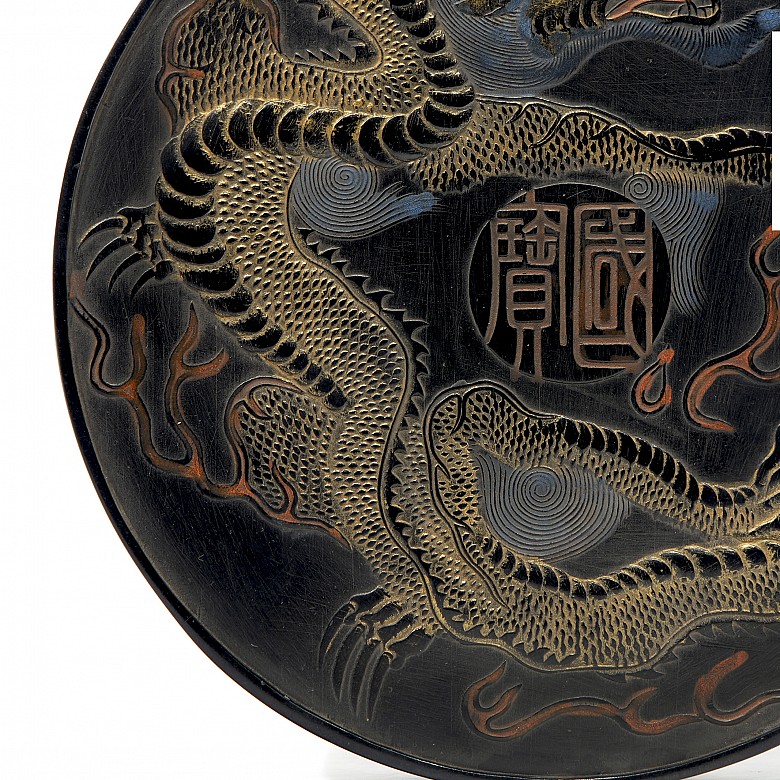 Pieza de tinta con dragón, dinastía Qing