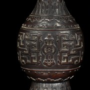 Jarrón para pared de madera, dinastía Qing
