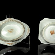 Two Chinese porcelain trays, 20th century