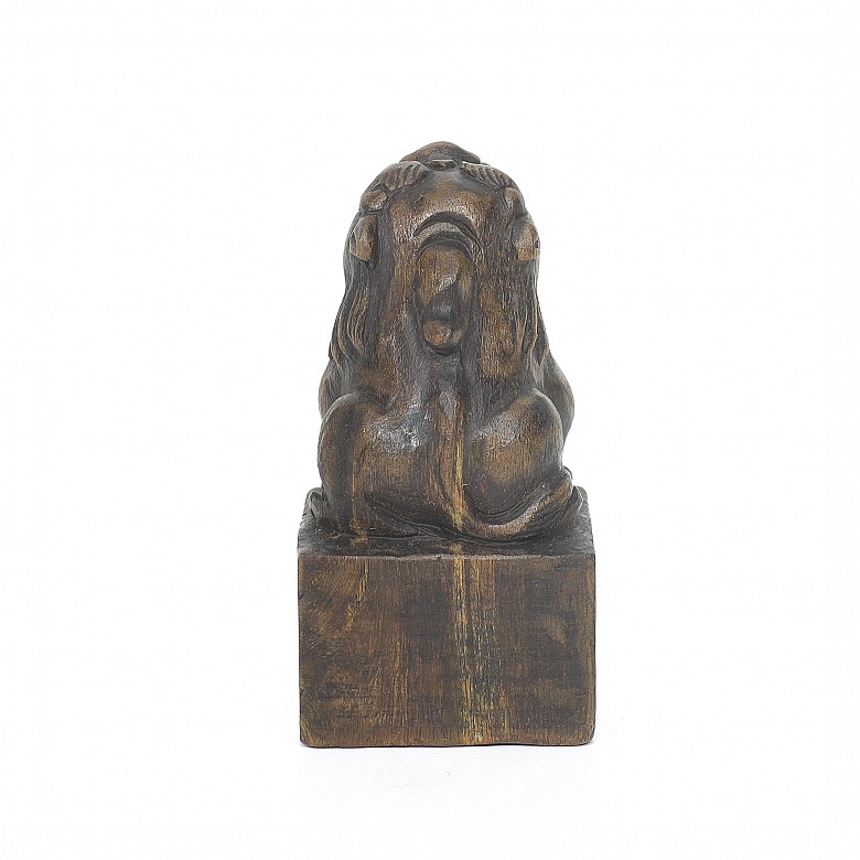 Pequeño sello de madera con león, dinastía Qing