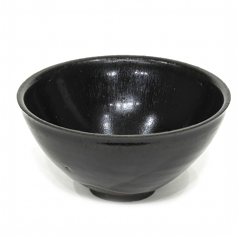 Cuenco de cerámica vidriada Jianyao, dinastía Song.