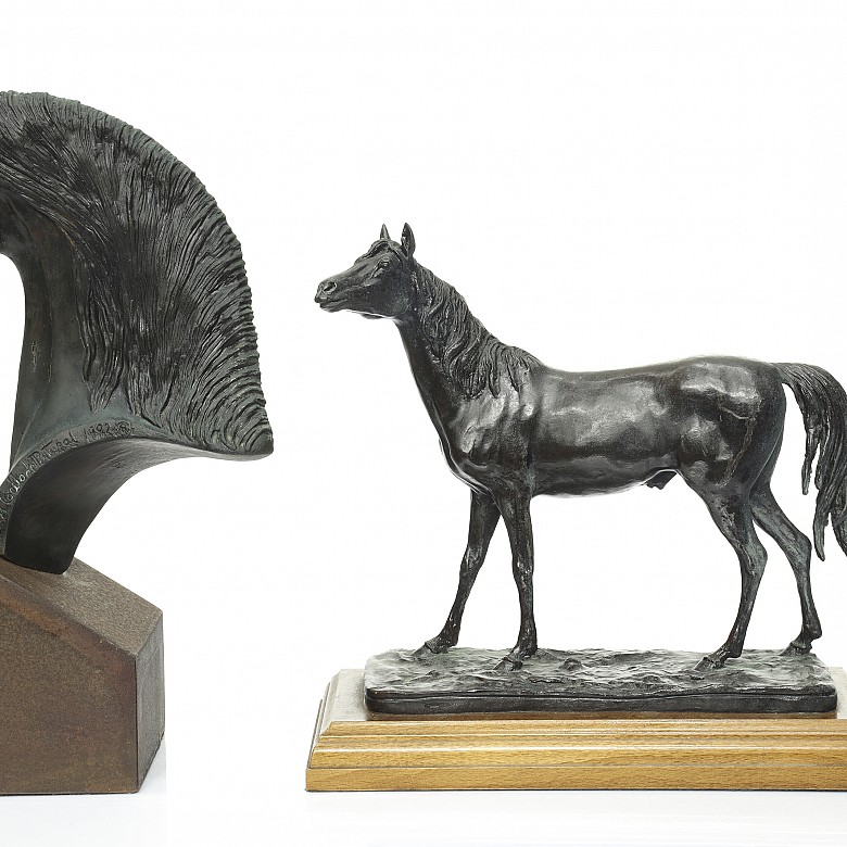 Dos caballos de bronce, S.XX