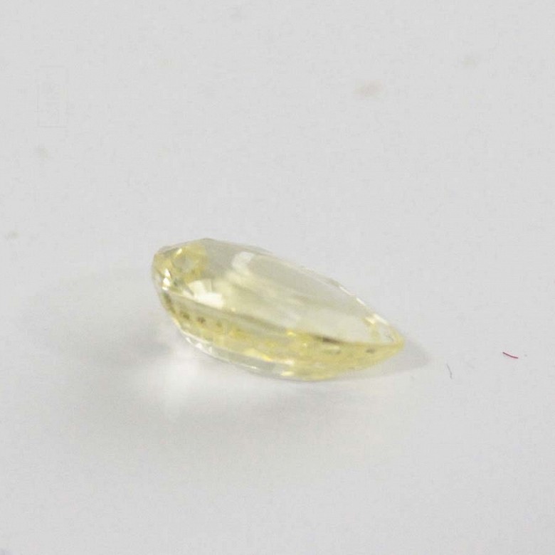 Beautiful natural yellow sapphire in pear size, - 3