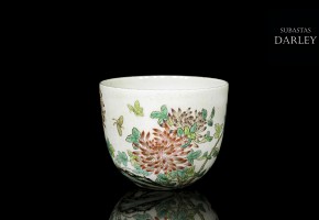 Tea bowl with chrysanthemums, 20th century
