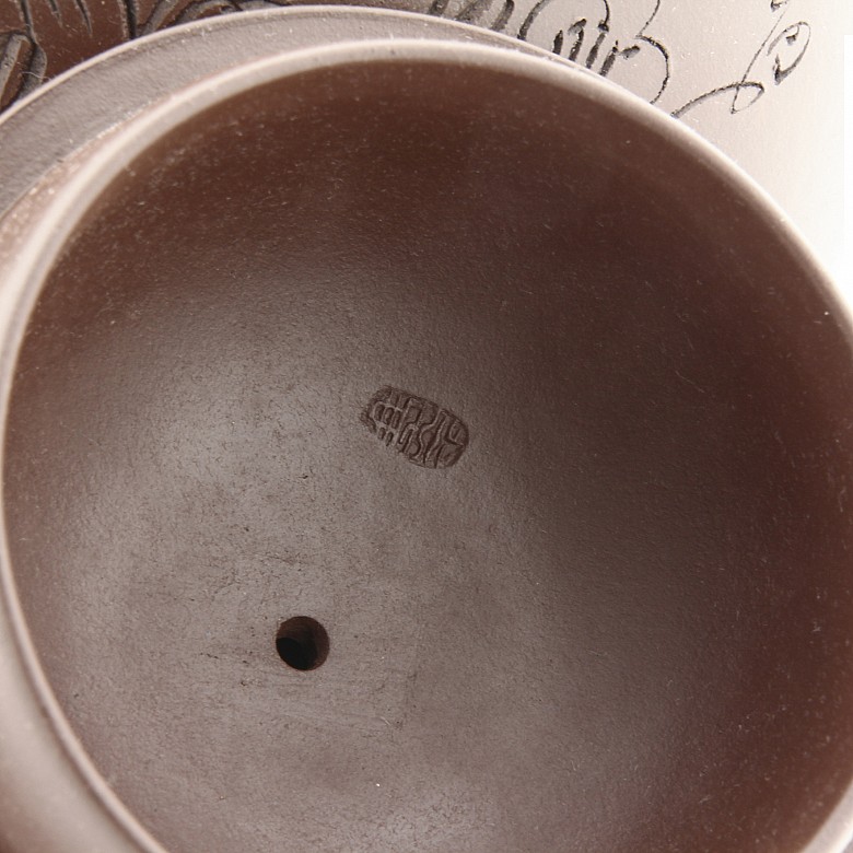 Big clay teapot, Yixing. - 4