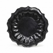 Black lacquered wooden plate, Song del sur.