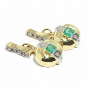 Cufflinks in 18k yellow gold with emeralds and diamonds