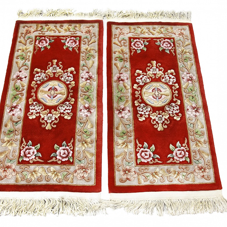 Tres alfombras de lana, China, S.XX - 4