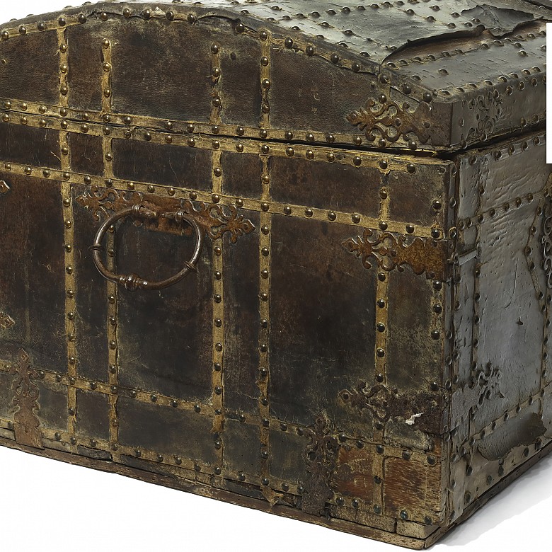 A wood and leather trunk, 18th century