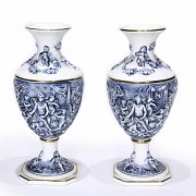 Pair of vases, Capodimonte, 20th century