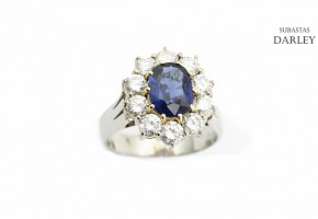 Platinum ring with sapphire and diamonds, rosette type