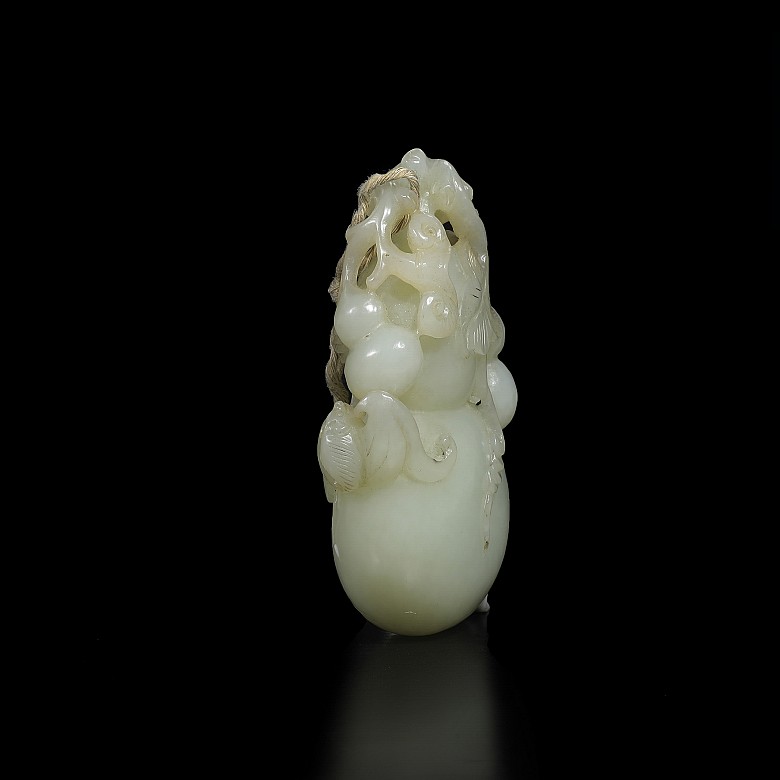 Celadon jade 'Hulu' figure, Qing dynasty